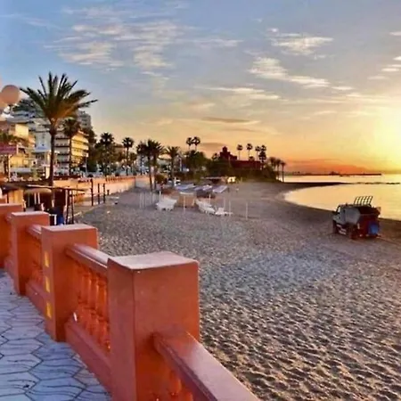 Benalbeach. 1º Linea De Playa. Apartment *