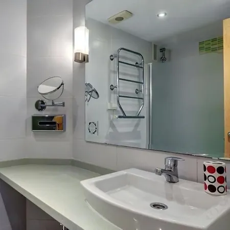 Benalbeach. 1º Linea De Playa. Apartment *