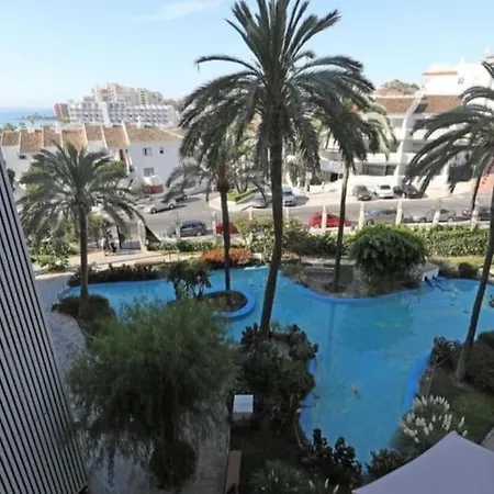 Benalbeach. 1º Linea De Playa. Apartment *